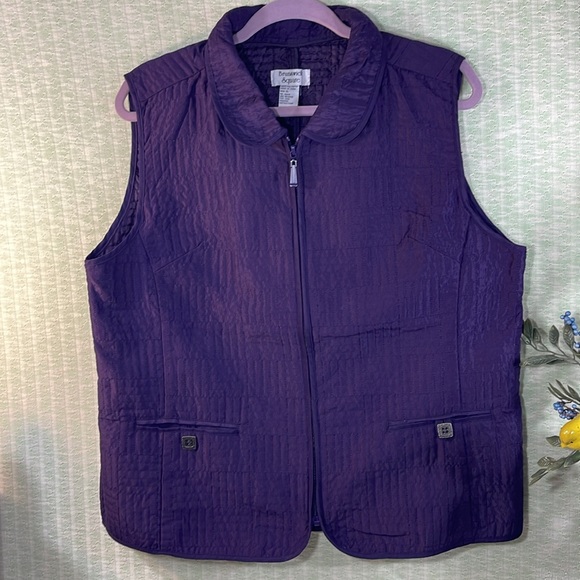 Brunswick Square Women’s Vest - Picture 1 of 6